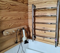 с тремя раздельными кроватями без кондиционера в Саттва