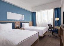 Двухместный номер Standard 2 отдельные кровати в Hampton by Hilton Astana Triumphal Arch