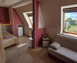 Улучшенная трехместная комната с общей ванной в Орловский дом