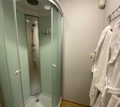 Стандартные апартаменты TWIN с двумя раздельными  или одной большой кроватью в The Garden