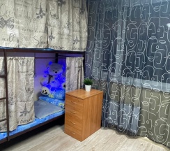 Кровать в общем номере (общая ванная комната) в Радуга