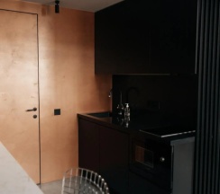 Двухместные апартаменты Premium (двуспальная кровать) в Апартаменты Four Rooms Нуар 320