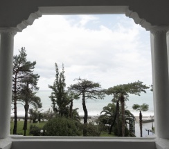 Двухместный номер Стандарт с балконом и с видом на море двуспальная кровать в Нарт