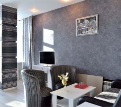 №3. Семейный номер с двуспальной кроватью, диваном и видом на Байкал в Прибой