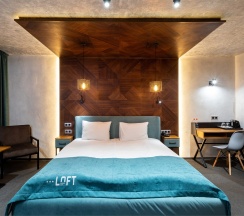 Джуниор Сюит c двуспальной кроватью и гидромассажной ванной в Loft