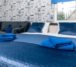 Четырехместный Стандартный номер с Балконом в гостевом доме SV на 3 этаже в Милка