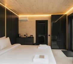 Зеркальный дом в Pinewood resort&SPA