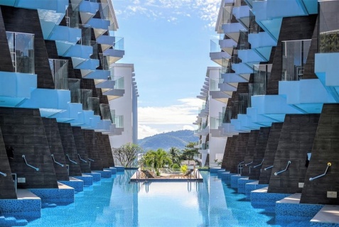 Равай: Отель The Beachfront Hotel Phuket