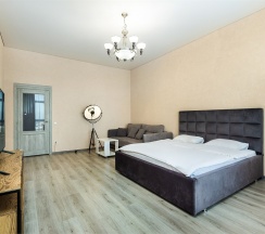 DELUXE – 299, панорамное окно в Gosh.rent