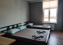 Трехместный номер (с двуспальной и односпальной кроватями) в Анапа loft inn