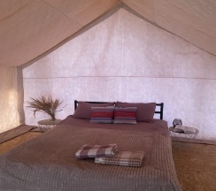 Тент с красивым видом из окна в Osuga Village