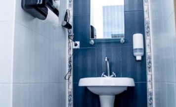 Бюджетный номер с сан. узлом на этаже в Дон