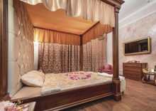 Номер люкс с 1 двуспальной кроватью (с завтраком) в Алекс Отель