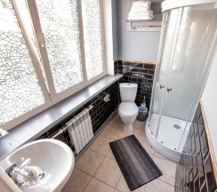 Комфорт с большой кроватью в Дом ученых