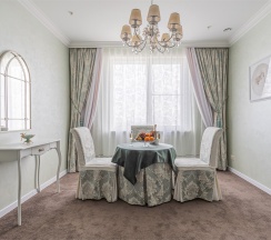 Версаль в GRAND HOTEL OKA Premium