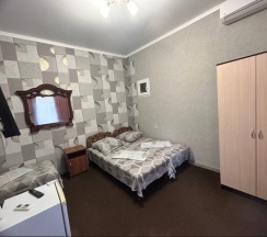 Трехместный номер в Скала