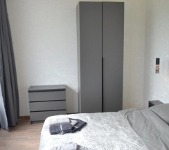 Четырёхместные апартаменты Premium с 3 комнатами с балконом и с видом на горы в Валентина