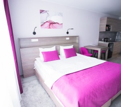 Студия с диваном в М97