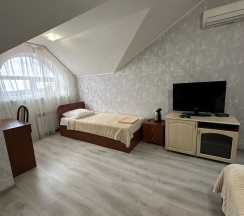 Стандартный четырехместный номер в Николаевский