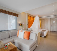 Двухместный люкс Honeymoon с видом на море двуспальная кровать в Cape Sienna Gourmet Hotel & Villas