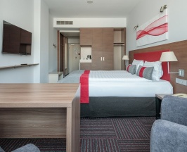 Стандарт Плюс с одной кроватью в Ramada by Wyndham Yekaterinburg Hotel&Spa