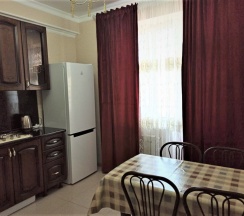 М.Горького 85Б. 1-комн.кв., 2-этаж, 87 в АнтиОтель