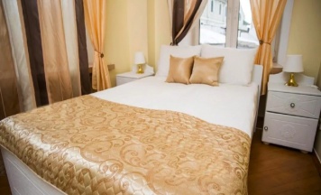 Двухместный номер с 1 кроватью и общей ванной комнатой в Guest room сад