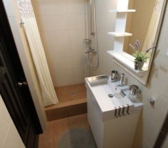 302 - Четырехместный мансардный номер с боковым видом на море в Азов Инн