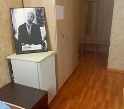 Кровать в 4-местном общем женском номере (мансарда) в Диско