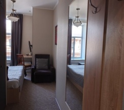 Улучшенная гостевая комната с 1 большой или 2 отдельными кроватями в На Невском