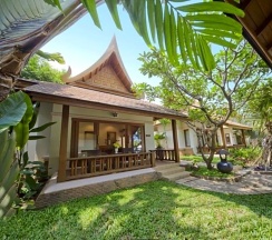 Одноместный номер Standard с видом на сад двуспальная кровать в Thai House Beach Resort
