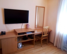 Номер Полулюкс №1 в Кировский