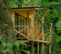 Коттедж на 2 взрослых в Garuda