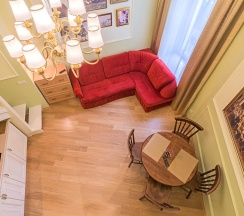 Двухуровневая студия Комфорт в Цветной Петербург дом художников