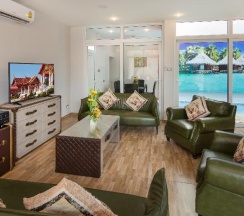 Вилла с 6 комнатами с балконом в Tropicana Pool Villa