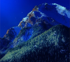 Двухместный комфорт с общей террасой и видом на горы | 2 этаж в Hayat Haus