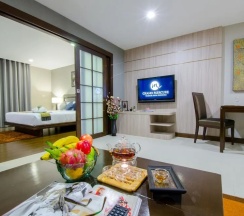 Семейный люкс в Grand Asoke Suites Boutique Residence