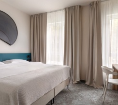 Семейный Люкс с 1 кроватью King-size или 2 односпальными кроватями 90х200см в Нега