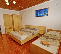 Трёхместный номер Standard в Галактика