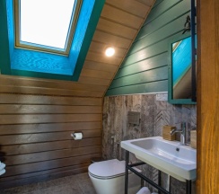 Коттедж с 4 комнатами с балконом и с красивым видом из окна в Заречье