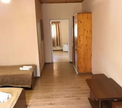 Двухкомнатный семейный в Докса