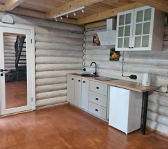 Четырёхместный номер Superior с балконом в Сказка