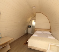 Коттедж стандарт с 1 двуспальной кроватью (Глэмпинг у воды) в Набережная №1