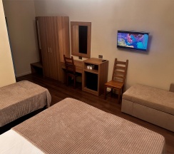 Трехместный номер "Комфорт" в Барс