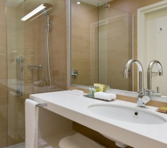 Двухместный люкс Бизнес-класс двуспальная кровать в DoubleTree by Hilton Moscow-Vnukovo Airport