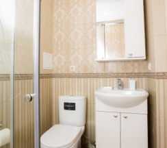 Улучшенные апартаменты с балконом в Alba inn apartments