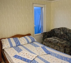 Трехкомнатный номер с удобствами до 9 человек в Восход
