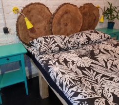 Дизайнерская отдельная комната с общими удобствами в Gallery and more