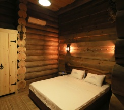 Коттедж с красивым видом из окна в WoodHouse