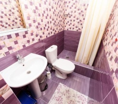 Трехместный номер Комфорт с балконом в Сюзэн